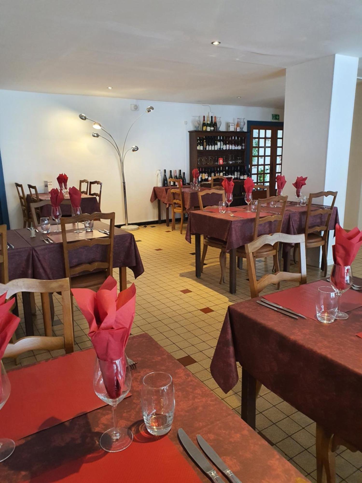 Hotel De La Promenade Bains-les-Bains Eksteriør billede