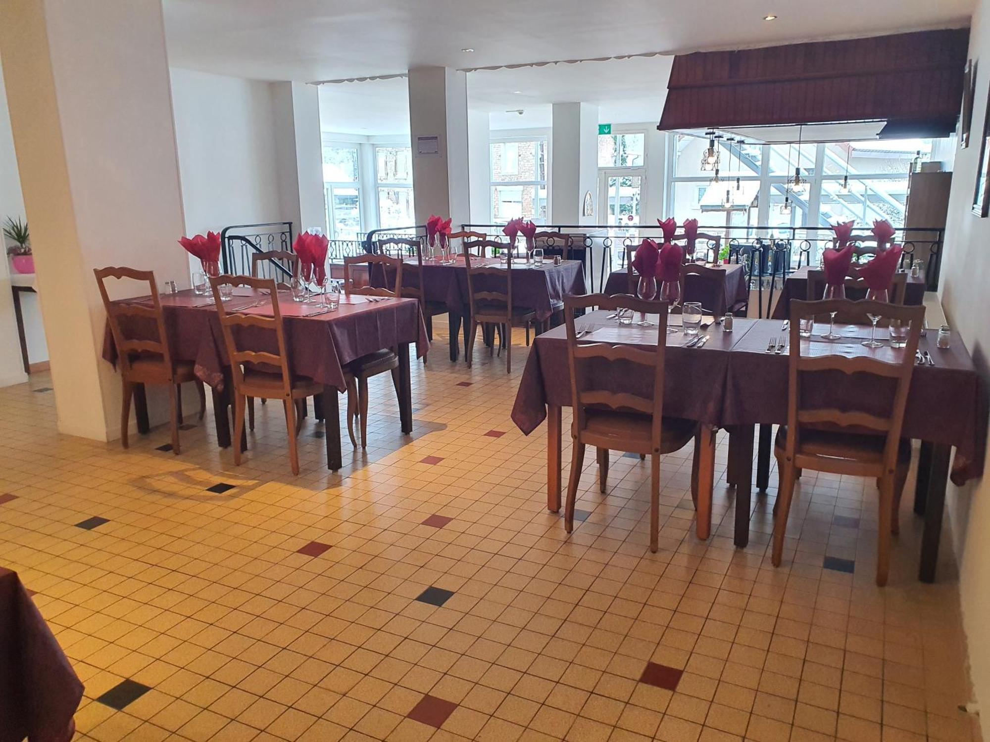 Hotel De La Promenade Bains-les-Bains Eksteriør billede